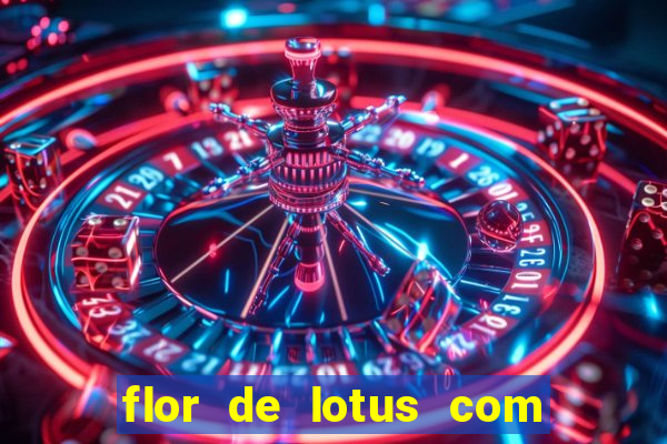 flor de lotus com lua tatuagem